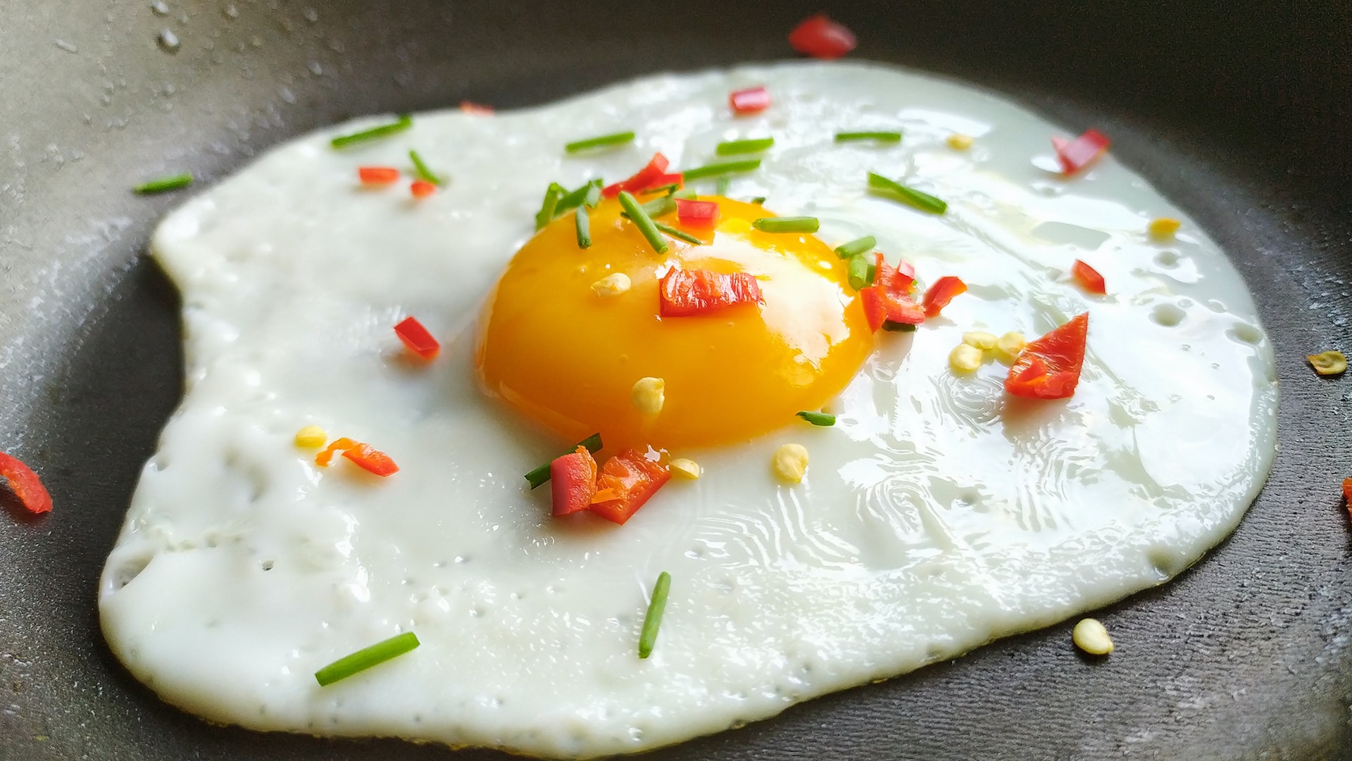 Whole Eggs vs. Egg Whites What You Should Know Health Prepper